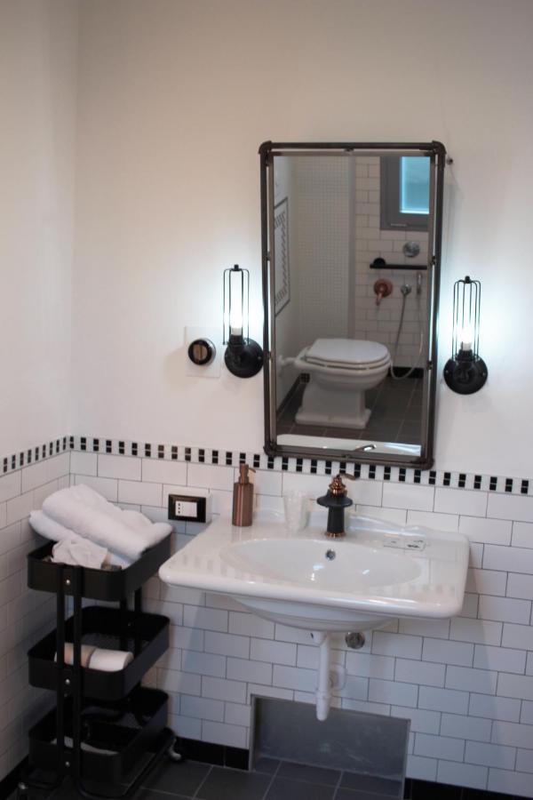 Bb Sharingloft Sirmione Bed & Breakfast Exterior photo
